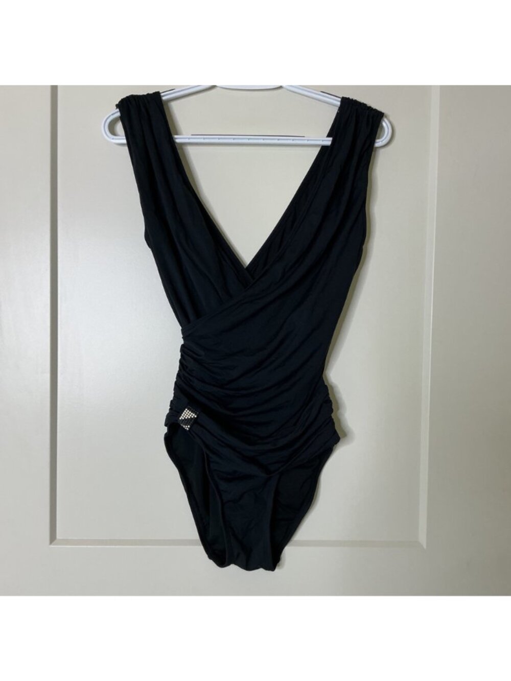 Vince Camuto Womens Black One-Piece Swimsuit With Ruched Front Size 6 - Picture 6 of 7